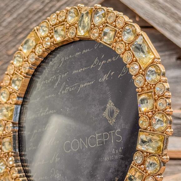 Vintage Concepts Round Gold-Toned Picture Frame w/ Rhinestones-Holds 4"x4" Photo - Picture 7 of 8